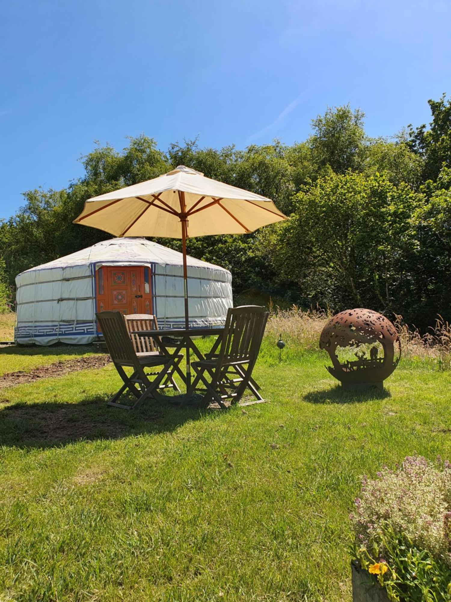 Gilfach Gower Farm Luxury Yurt With Hot Tub Hotel Аманфорд Екстериор снимка