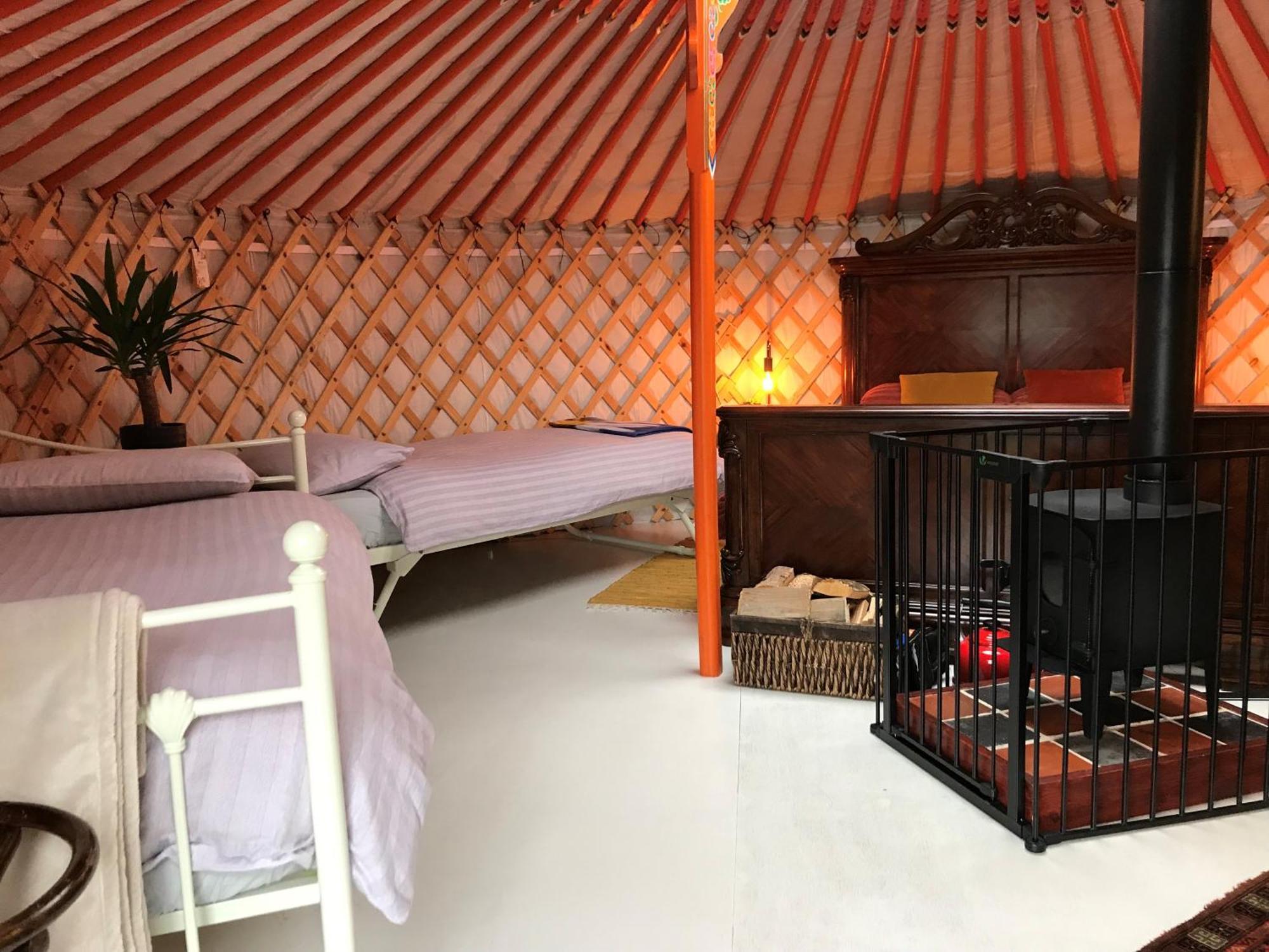 Gilfach Gower Farm Luxury Yurt With Hot Tub Hotel Аманфорд Екстериор снимка