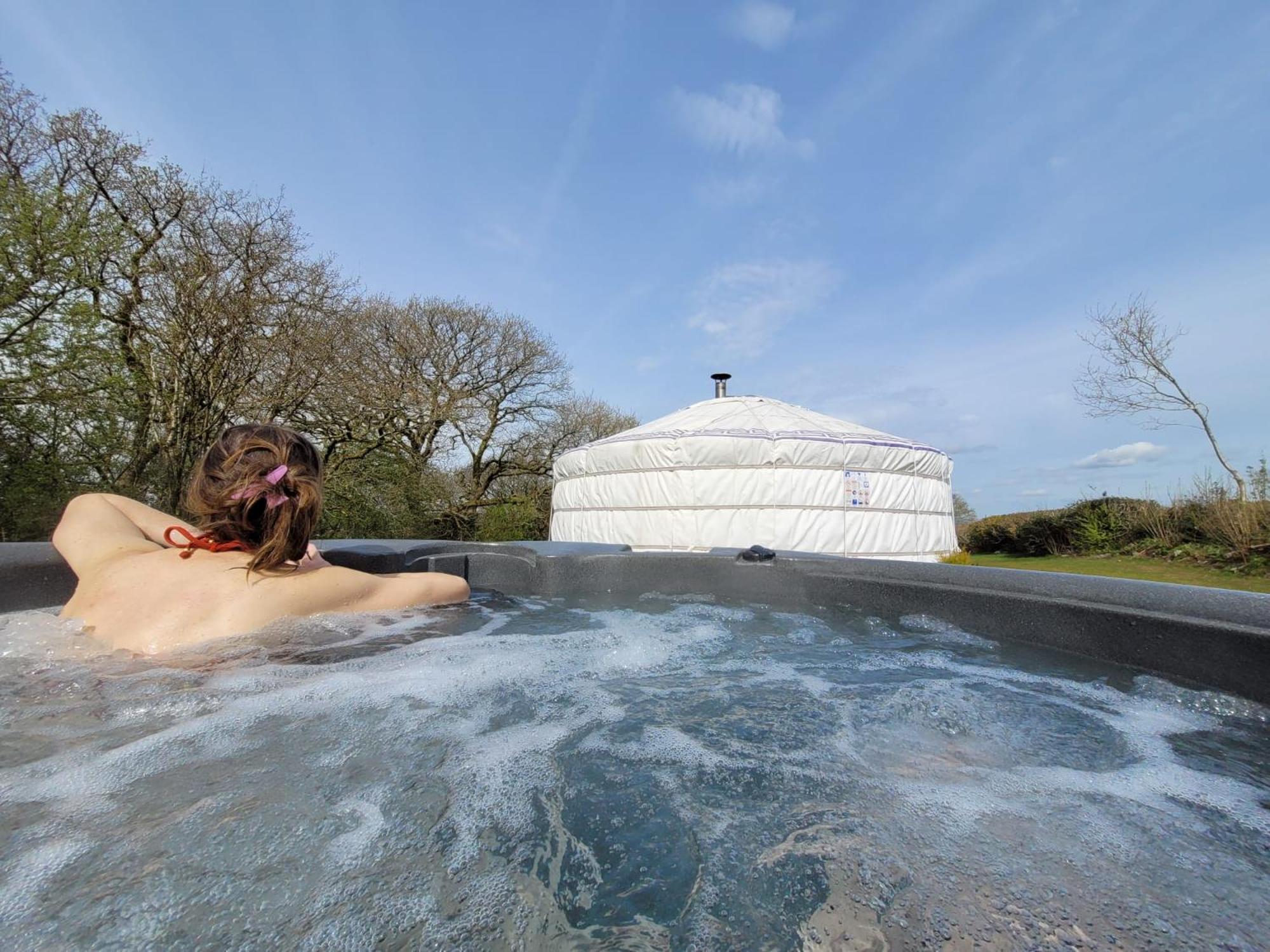 Gilfach Gower Farm Luxury Yurt With Hot Tub Hotel Аманфорд Екстериор снимка