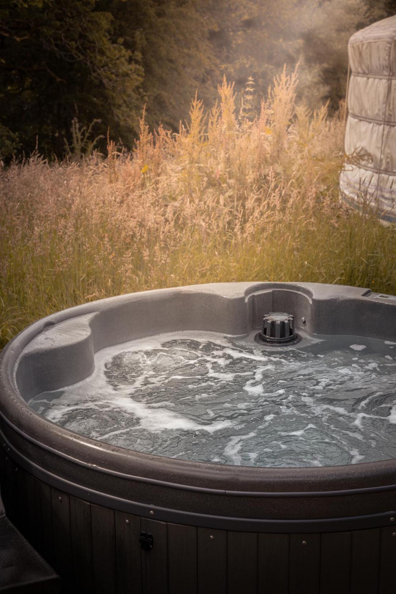 Gilfach Gower Farm Luxury Yurt With Hot Tub Hotel Аманфорд Екстериор снимка