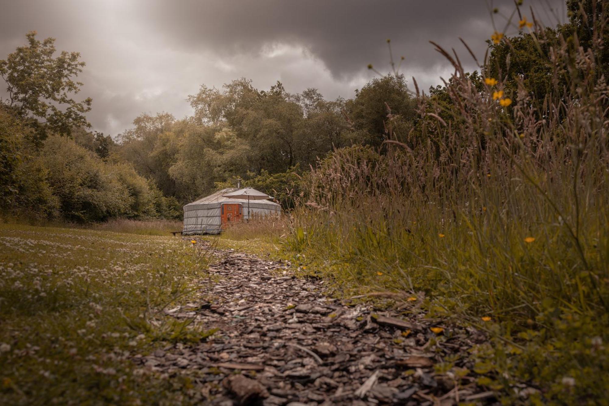 Gilfach Gower Farm Luxury Yurt With Hot Tub Hotel Аманфорд Екстериор снимка